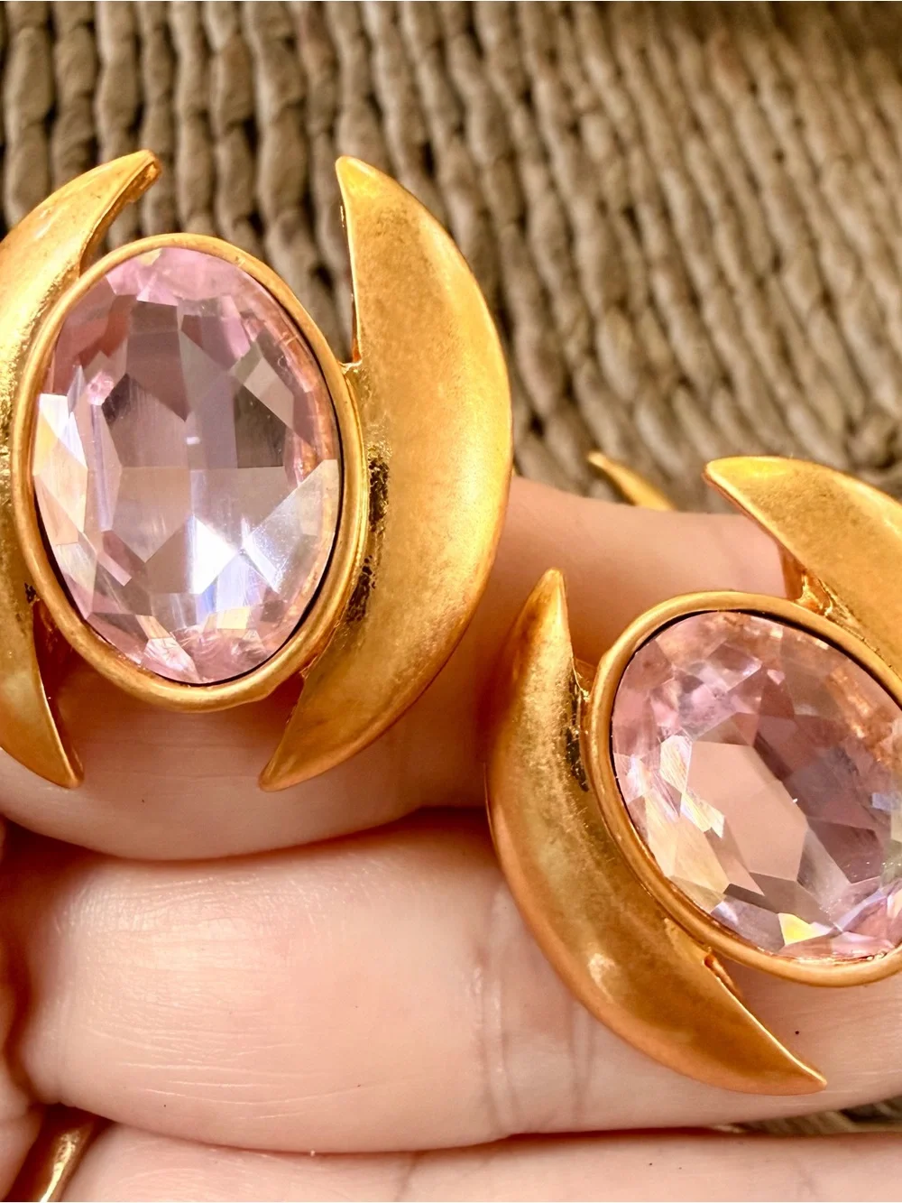 OSCAR DE LA RENTA Lt. Rose Pink/Gold  Crystal Earrings ✨SIGNED✨Post Back